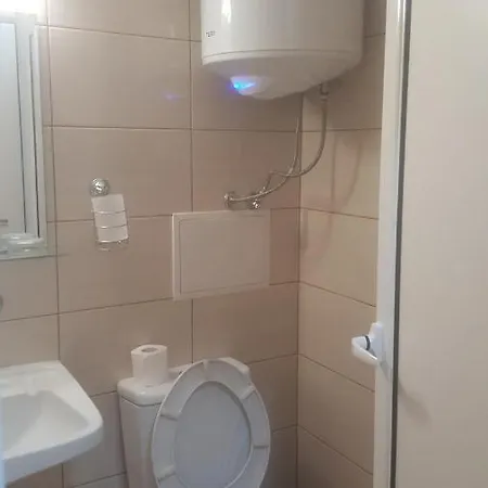 Hostel ホステル *